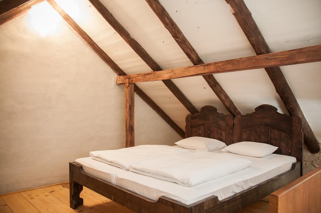 Transylvania Guesthouses Cincsor Phòng bức ảnh