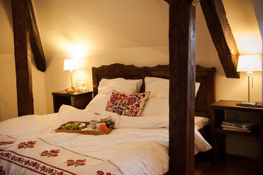 Transylvania Guesthouses Cincsor Phòng bức ảnh